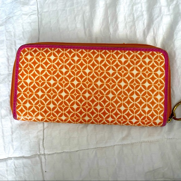 Fossil Accordion Style Zip Wallet - Picture 2 of 3